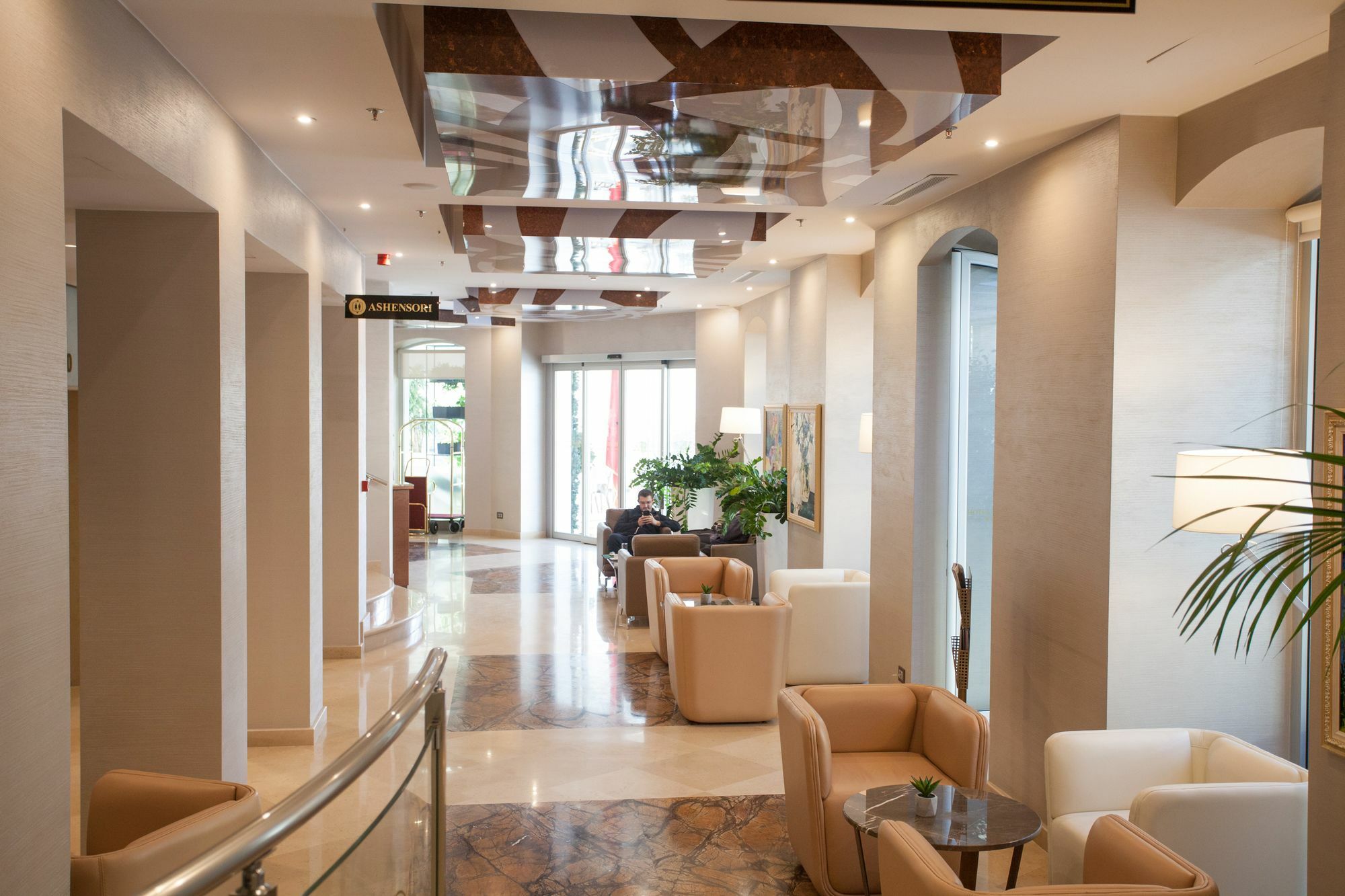 Colosseo Hotel Tirana